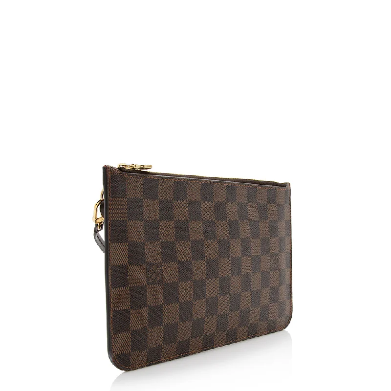 Louis Vuitton Speedy bags in monogram canvas for a classic lookLouis Vuitton Damier Ebene Neverfull MM Pochette (21966)