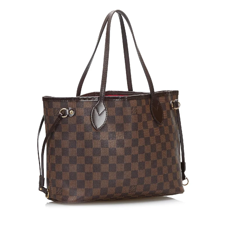 Ladies Louis Vuitton Petite Malle bags with a star - shaped charm for cutenessLouis Vuitton Damier Ebene Neverfull PM (NcTnXa)